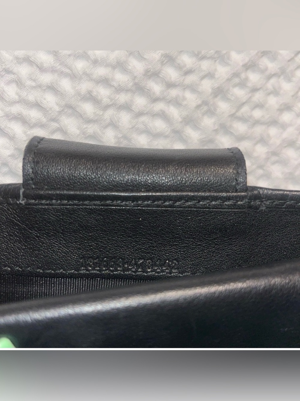 Gucci Black Embossed GG Leather Wallet - Picture 6 of 6